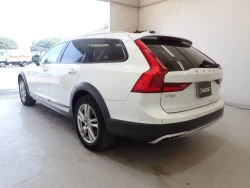 VOLVO V90 4