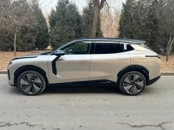 LYNK&CO 08 NEW ENERGY 3