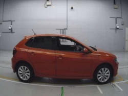VOLKSWAGEN POLO 5