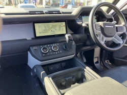 LAND ROVER DEFENDER 3