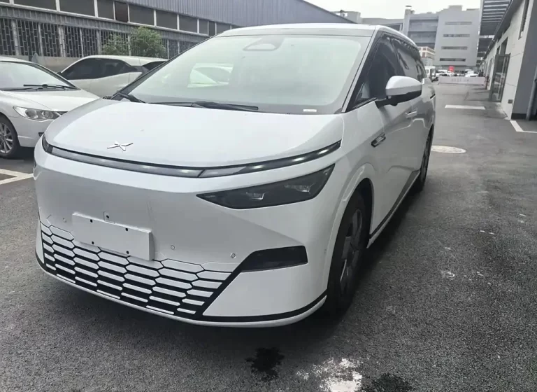 XPENG MOTORS X9