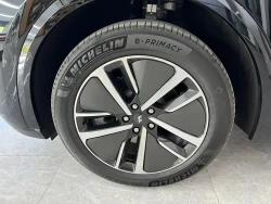 LI AUTO L8 7
