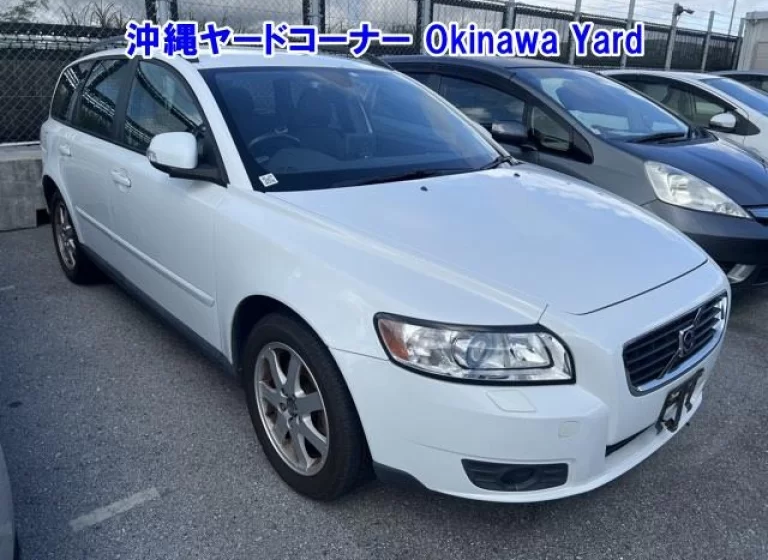 VOLVO V50